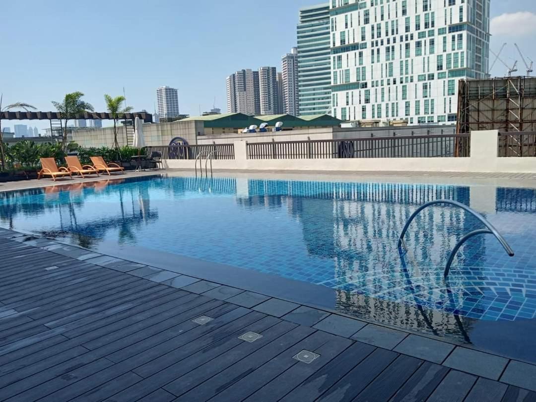 Manhattan Plaza Tower 1 Cidade Quezon Exterior foto